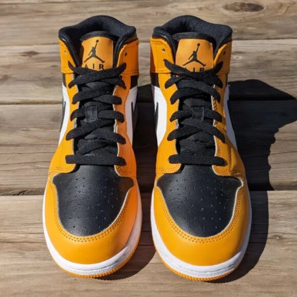 Air Jordan 1 Retro Mid 'Taxi' - 6.5Y - Picture 1 of 11
